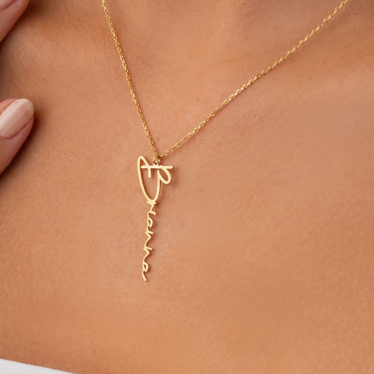 Vertical Name Necklace – Personalized Custom Jewelry