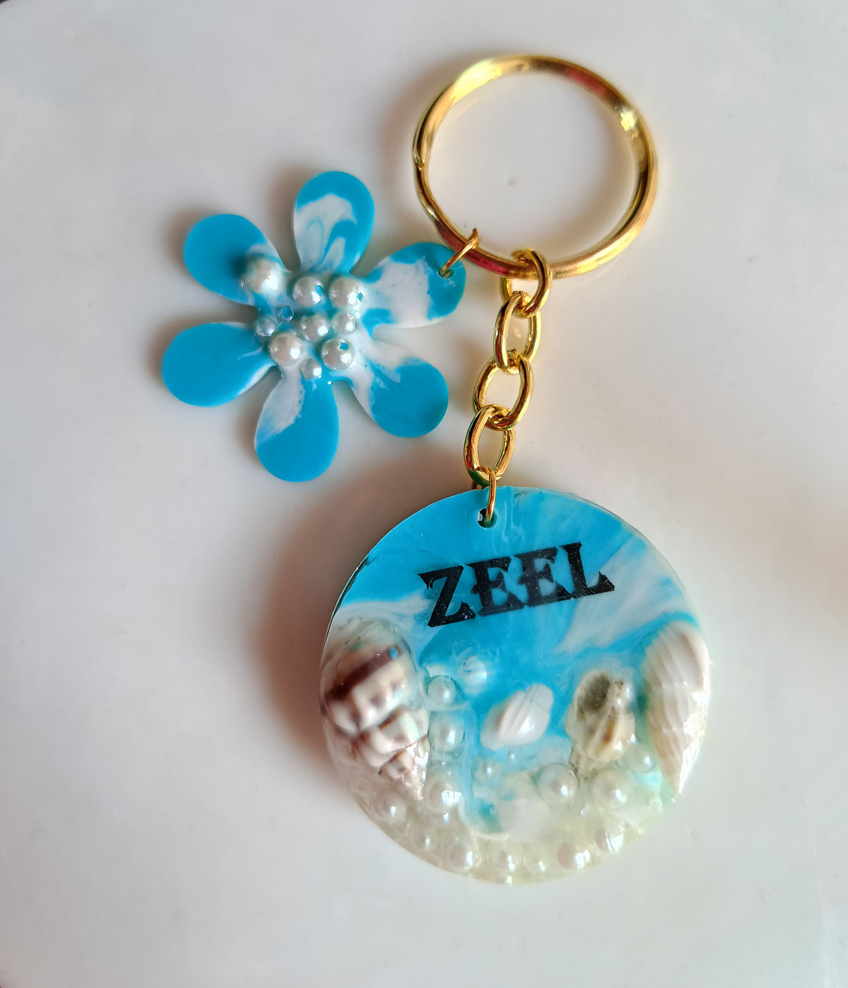 Custom Round Resin Keychain with Name or Initial – Personalized Gift