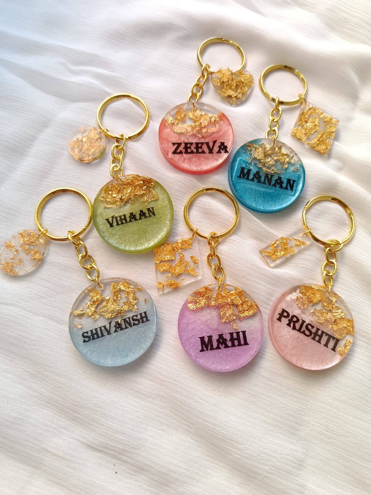 Custom Round Resin Keychain with Name or Initial – Personalized Gift